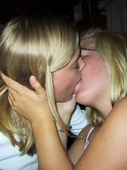 girls kissing megamix 83