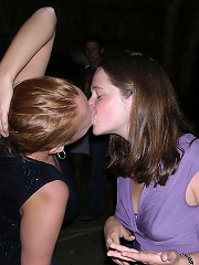 girls kissing megamix 58